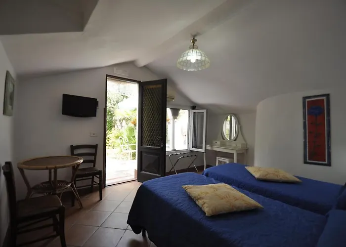 Eva Анакапри